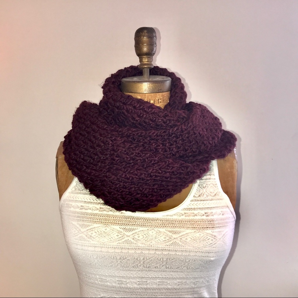 NWT Burgundy Old Navy Knit Infinity Scarf